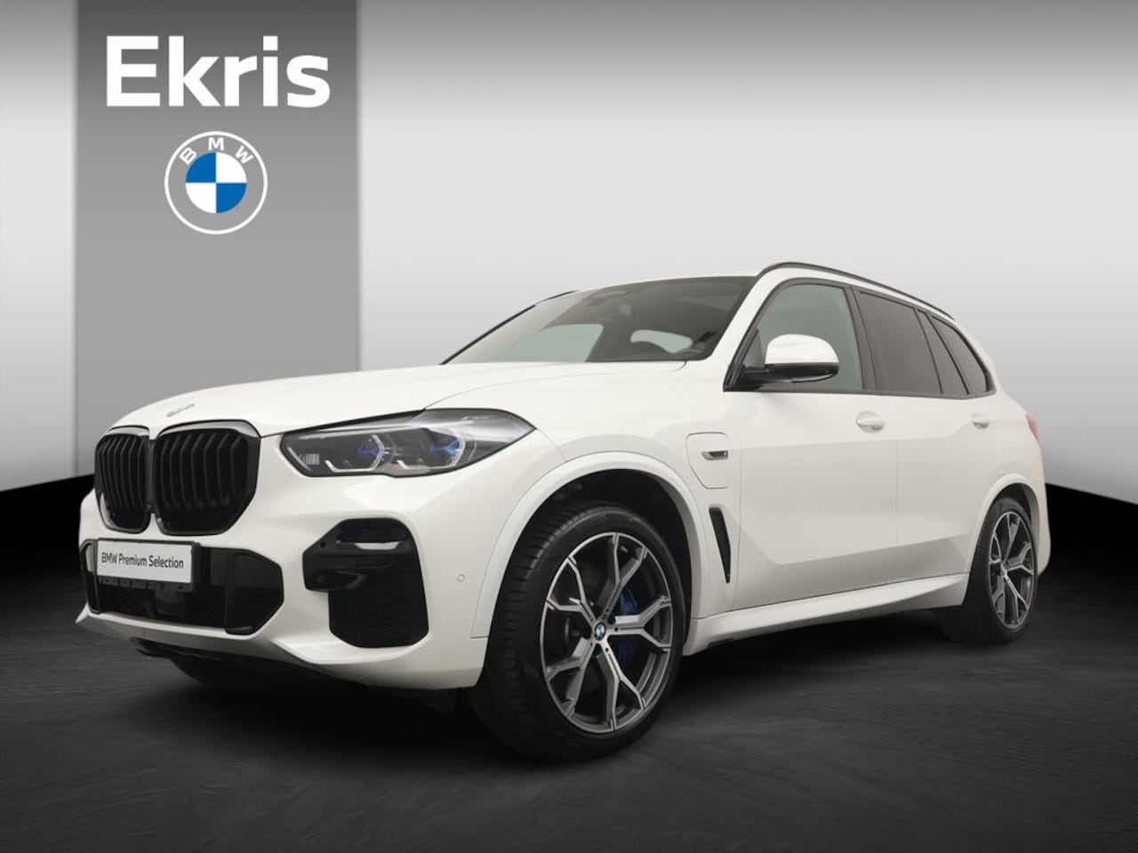 BMW X5 - xDrive45e Executive M-Sportpakket | Glazen Panoramadak | Leder | Stoelverwarming voor én a - AutoWereld.nl