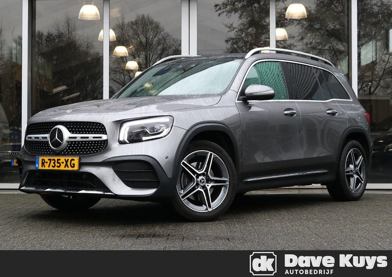 Mercedes-Benz GLB - 180 AMG Line 7p. Distronic | Panoramadak - AutoWereld.nl