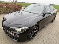 Alfa Romeo Giulia - 2.0T B-Tech 56.988 KM Panorama dak Sportstoelen 19 inch