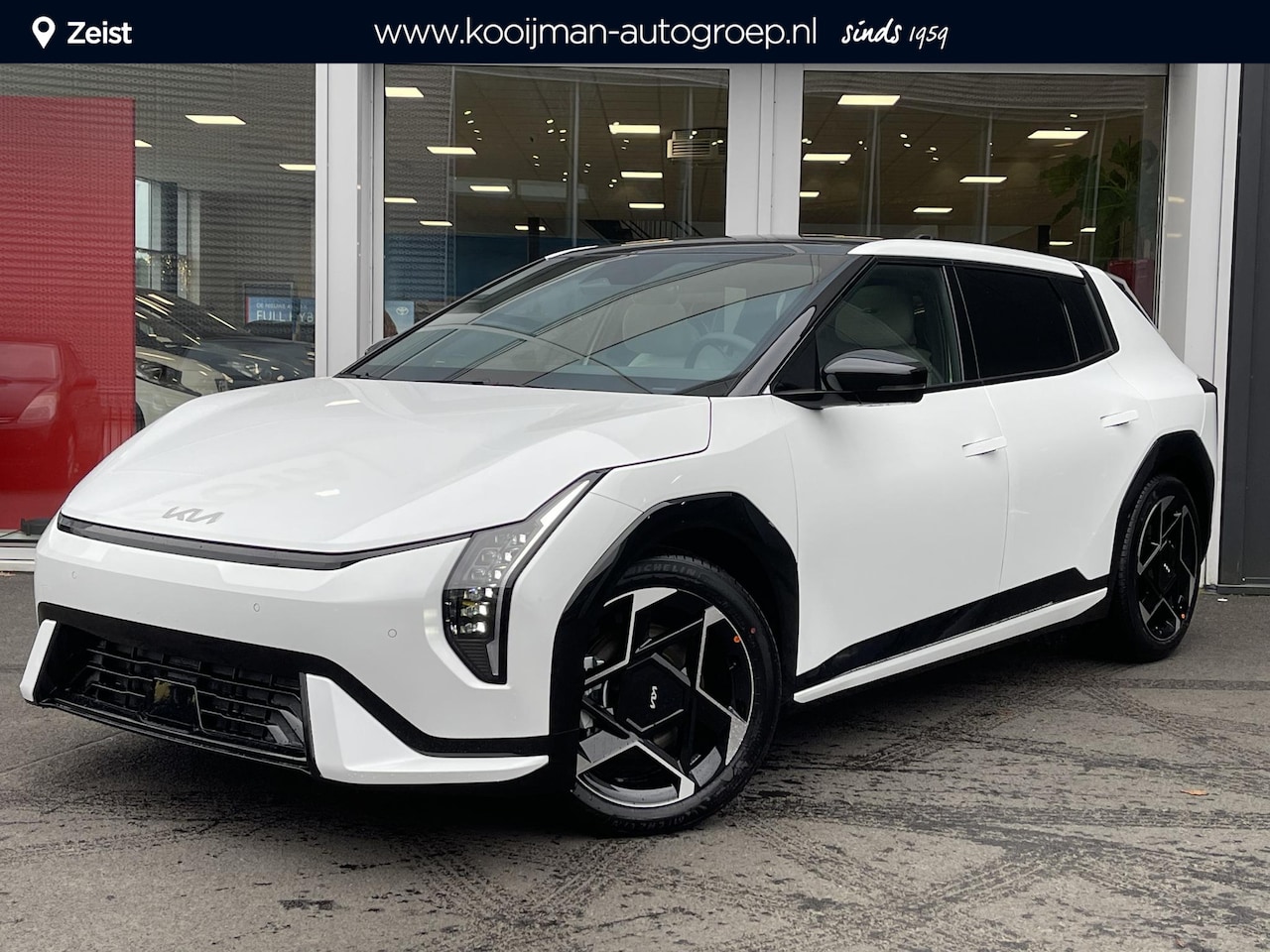 Kia EV4 - GT-Line 81.4 kWh 17 % bijtelling | Levering 2025!!!!!! wees er snel bij op=op Parelmoer Wh - AutoWereld.nl