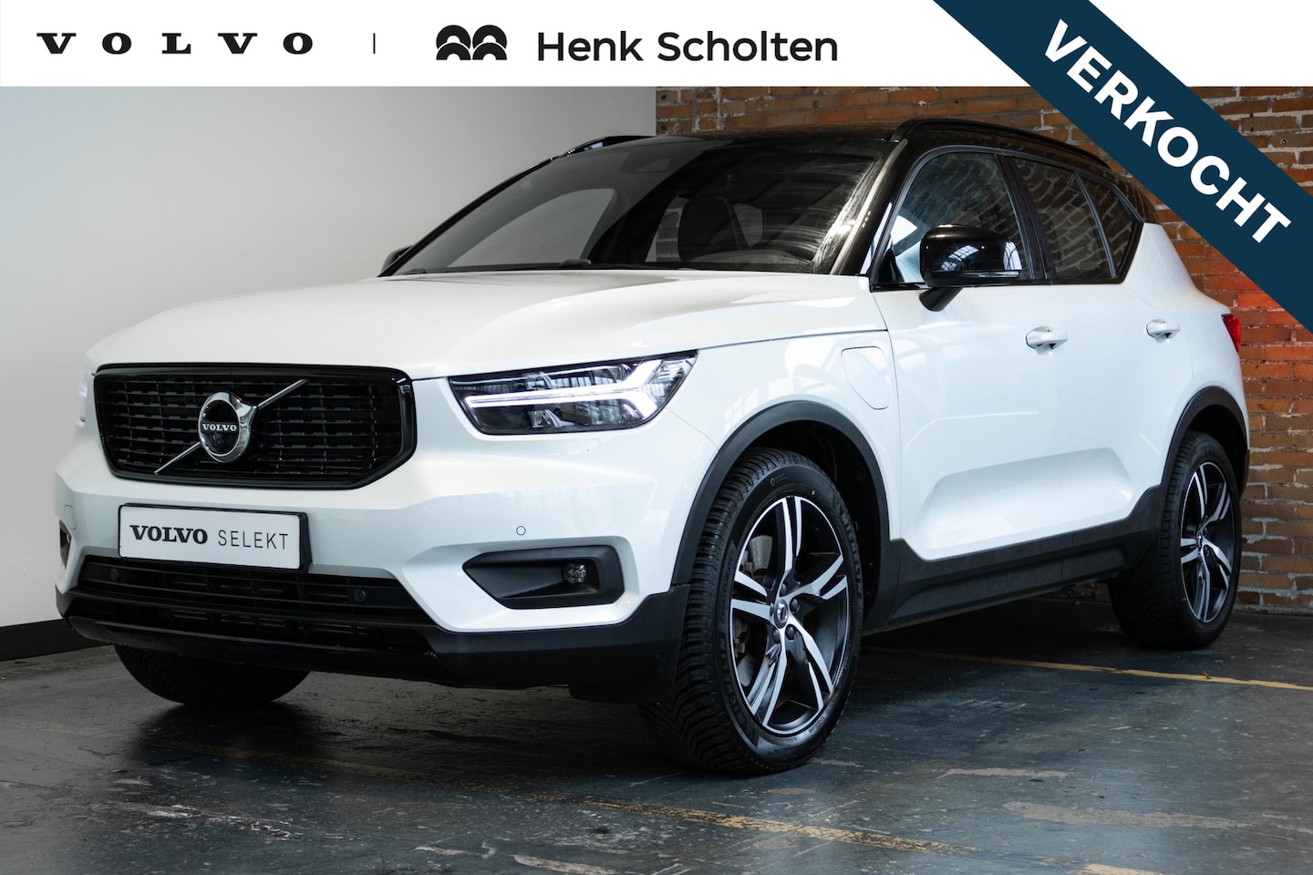 Volvo XC40 - T5 Recharge R-Design | Panoramadak | Stoelverwarming | Adaptive Cruise Control | 360° Park - AutoWereld.nl