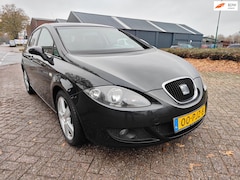 SEAT Leon - 1.6 Sportstyle ( DEALER ONDERHOUDEN)
