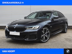 BMW 5-serie - 530e High Executive M Sport Automaat / Schuif-kanteldak / Laserlight / Head-Up / Comfort A