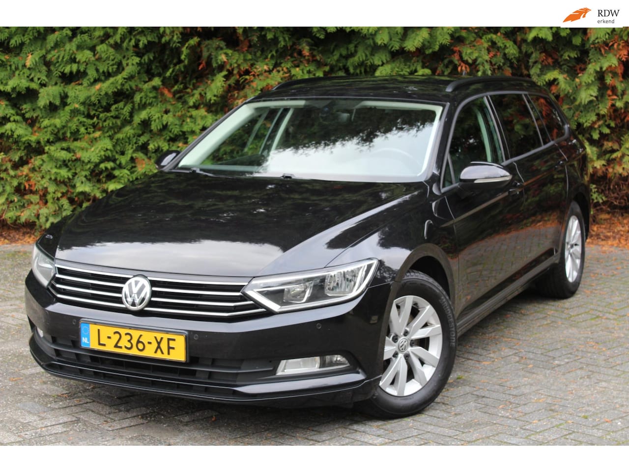 Volkswagen Passat Variant - 1.4 TSI Comfortline 125PK | Parkeersensoren | Navigatie | Adaptive Cruise Control | Stoelv - AutoWereld.nl