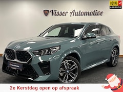 BMW X2 - SDrive20i*Mild-Hybride*M-Pakket*Automaat*Winter-Pakket*Alcantara*Camera*Apple-Carplay*Harm