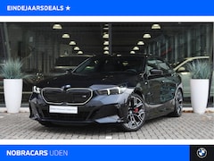 BMW i5 - M60 xDrive / Panoramadak / Trekhaak / Parking Assistant Professional / Adaptief onderstel