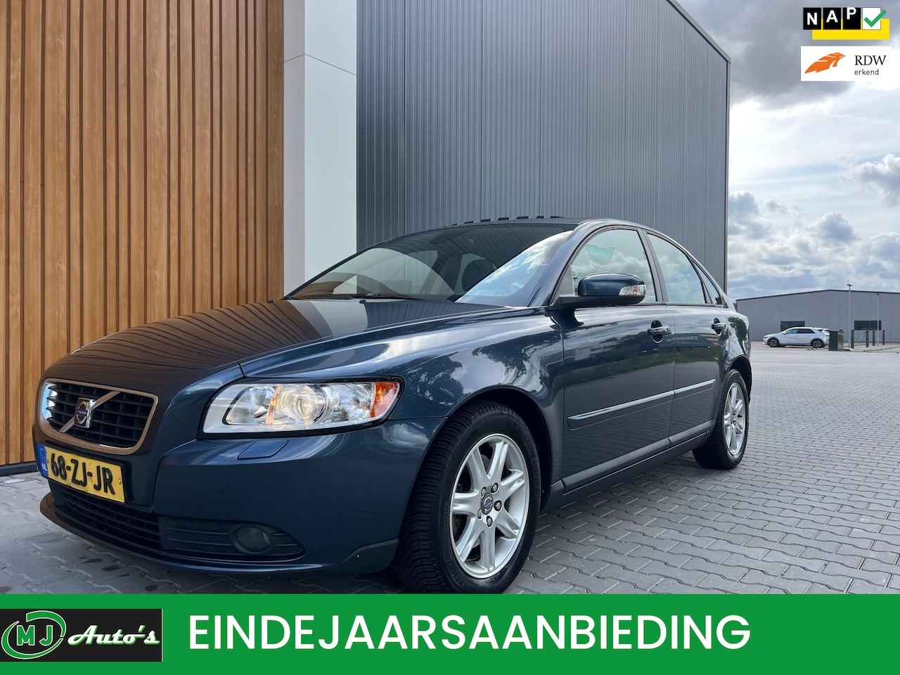 Volvo S40 - 2.0D EDITION II + BJ08 + AIRCO + NAVI + LEDER - AutoWereld.nl
