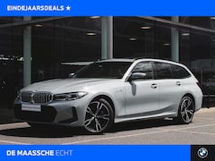 BMW 3-serie Touring - 330e High Executive M Sport Automaat / Panoramadak / Trekhaak / Sportstoelen / Active Crui