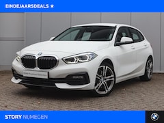 BMW 1-serie - 118i Executive / LED / Live Cockpit Professional / Airconditioning / Cruise Control / PDC