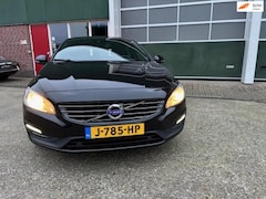 Volvo V60 - 2.4 D6 AWD Twin Engine Special Edition/ SCHUIFDAK/TREKHAAK/STOELVERW/NAVI/PARKPILOT