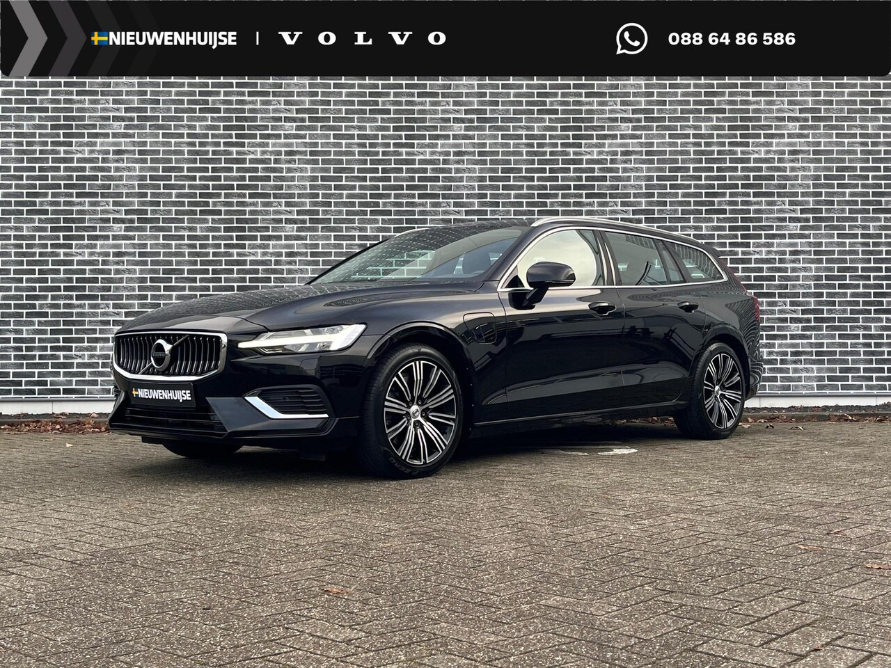 Volvo V60 - 2.0 T6 Recharge AWD Inscription Expression | Panoramadak | Trekhaak | Apple CarPlay & Andr - AutoWereld.nl
