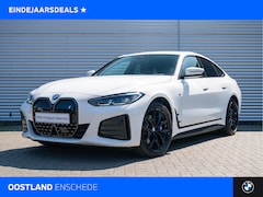 BMW i4 - eDrive35 M Sport / Parking Assistant / Widescreen Display / Extra getint glas achter / Liv