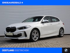 BMW 1-serie - 118i High Executive M Sport Automaat / Trekhaak / Sportstoelen / Achteruitrijcamera / Adap