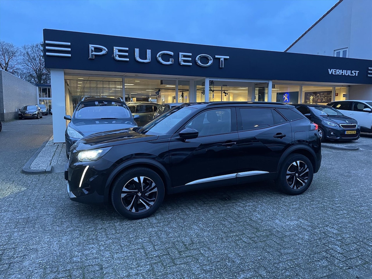 Peugeot 2008 - 1.2 Puretech 100pk - AutoWereld.nl