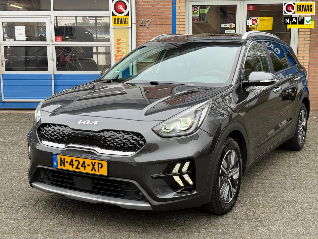 Kia Niro - 1.6 GDi Hybrid ExecutiveLine | Trekhaak | Panoramadak | JBL-audio | Park. sens. V+A | Came - AutoWereld.nl