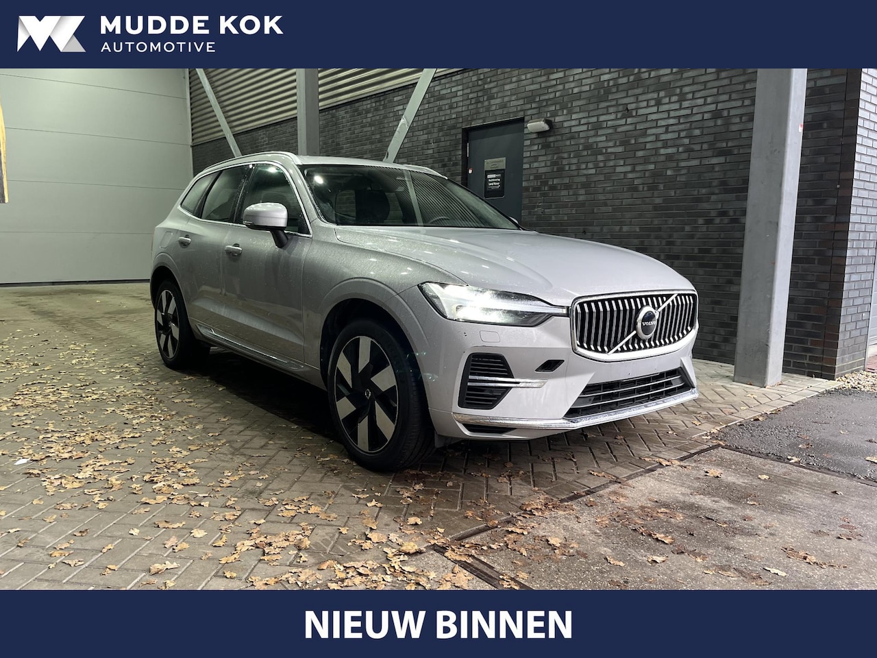 Volvo XC60 - T8 Plug-in hybrid Ultimate Bright | Head-Up | Panoramadak | ACC | harman/kardon | Stoel+St - AutoWereld.nl