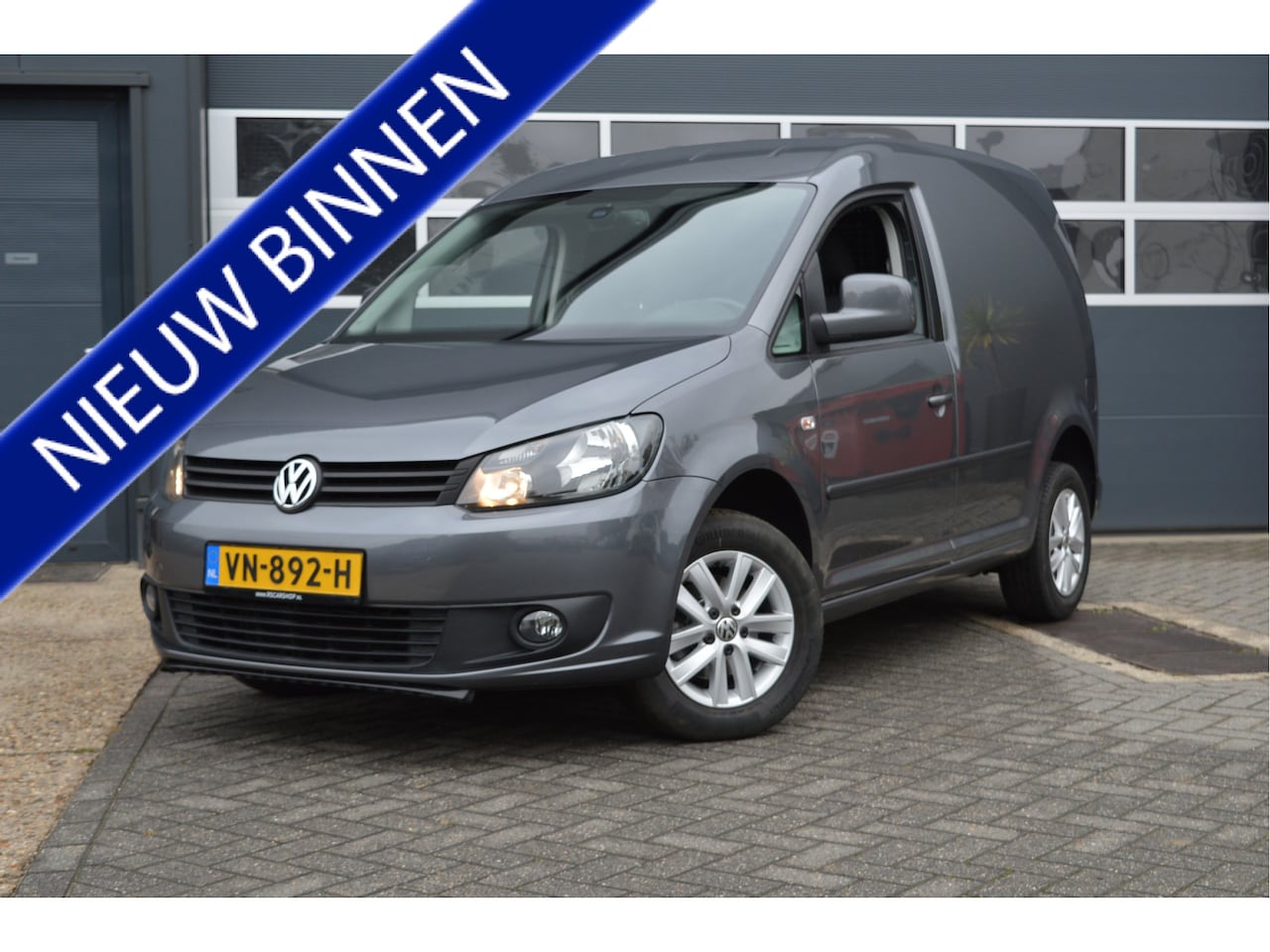 Volkswagen Caddy - 1.6 TDI | Cruise/Airco/Trekhaak | Keurige en goed uitgevoerde bus | - AutoWereld.nl