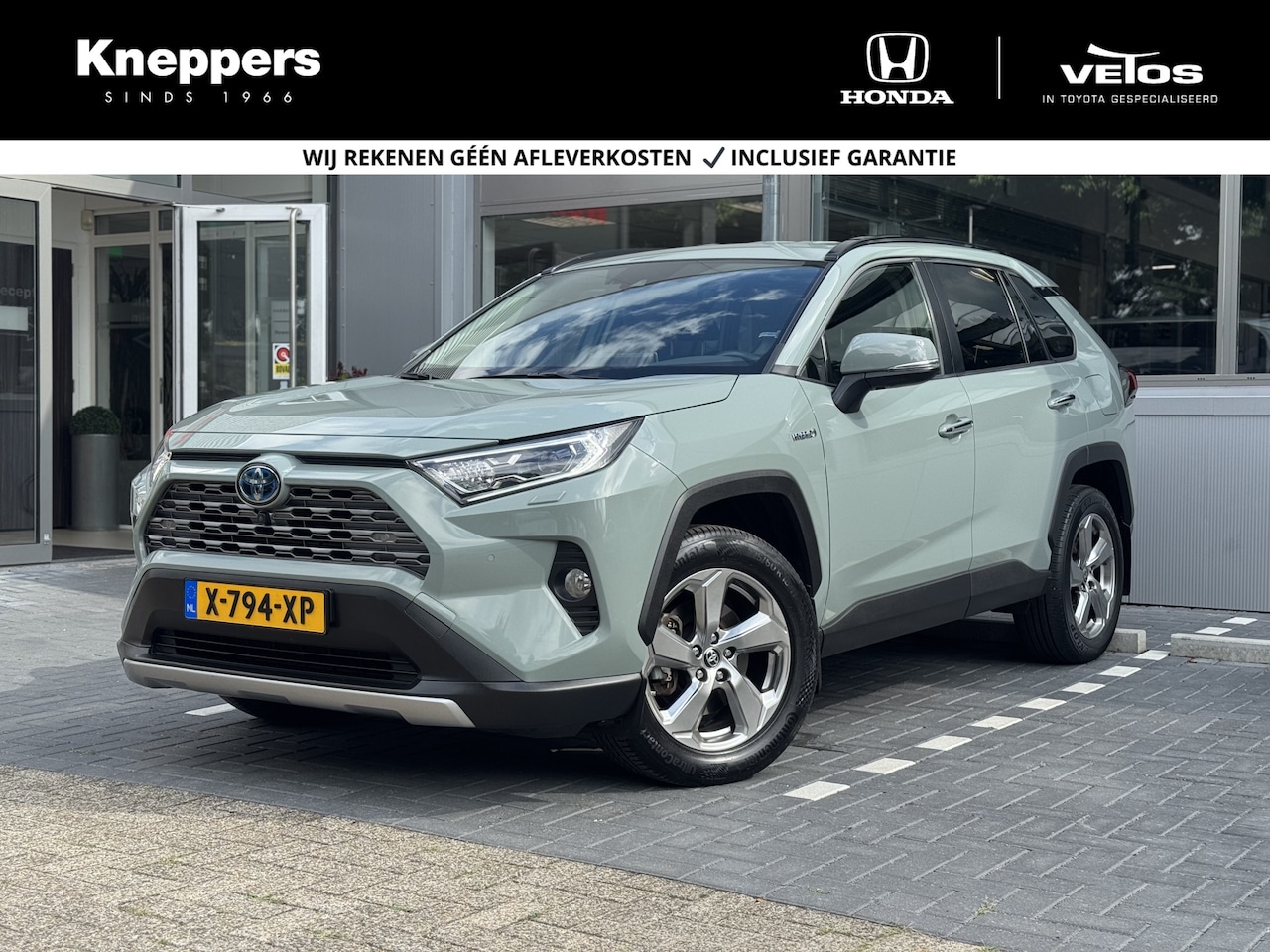 Toyota RAV4 - 2.5 Hybrid AWD Executive | GEEN AFLEVERKOSTEN |  Bearlock, Trekhaak, 360 graden camera, El - AutoWereld.nl