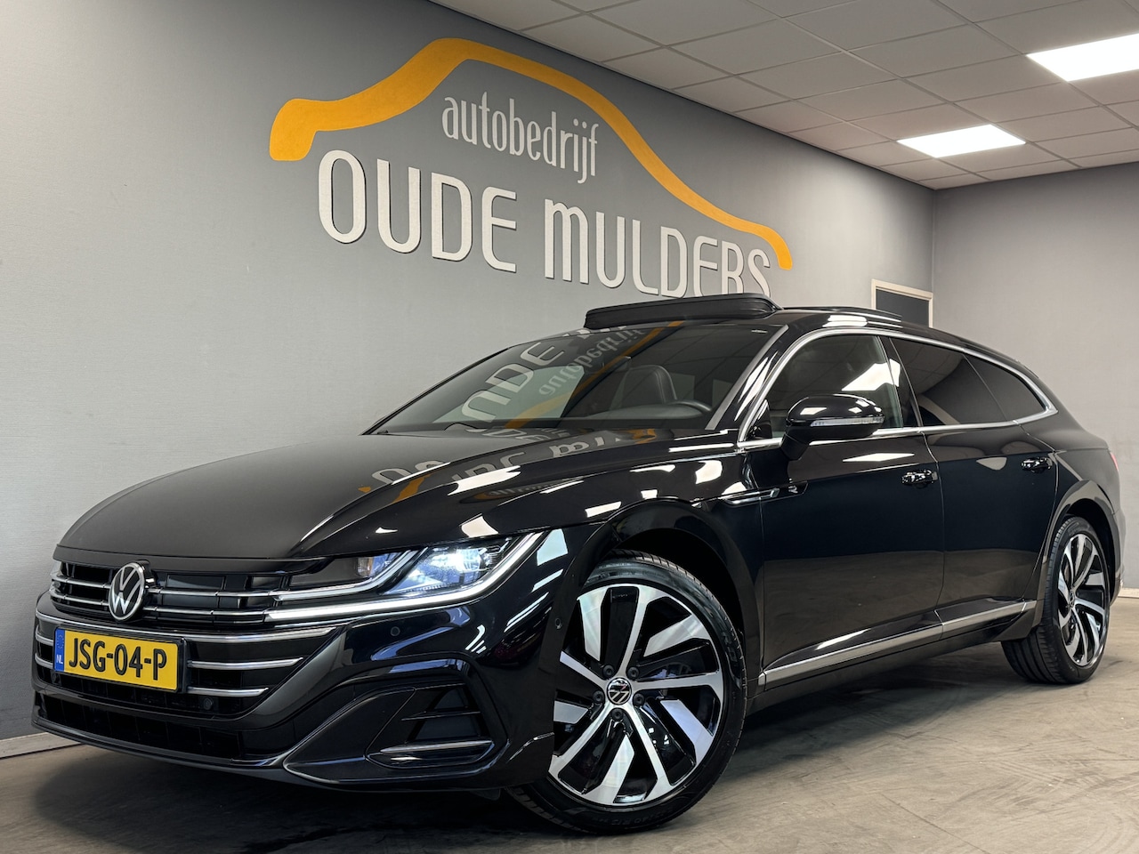 Volkswagen Arteon Shooting Brake - 1.4 R-Line R-Line/Leder/Camera/Panoramadak/Trekhaak - AutoWereld.nl