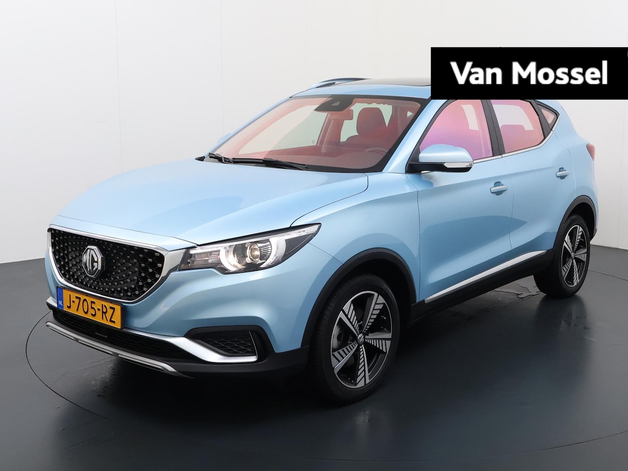 MG ZS - Luxury 45 kWh | Apple carplay / Android | Panorama dak | Parkeer camera | Leder - AutoWereld.nl