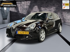 Alfa Romeo Giulietta - 1.4 T Sprint | Alcantara | Carbon | DAB | Navi | Nero Etna | DNA | 150PK