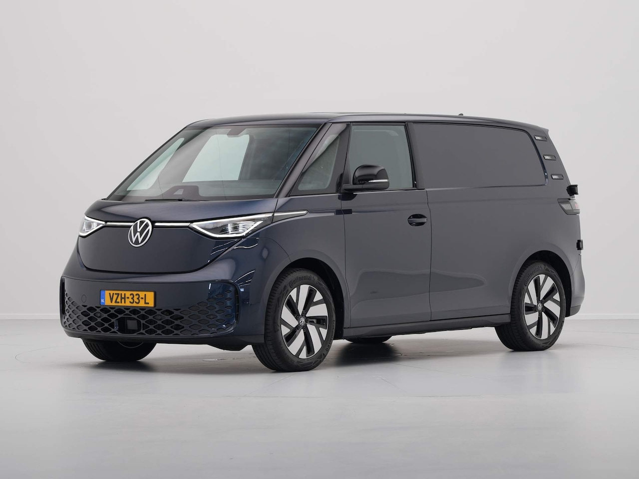 Volkswagen ID. Buzz Cargo - L1H1 77 kWh 150kW 204PK / Demonstratieauto /Achterdeuren . - AutoWereld.nl