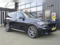 BMW X5 - xDrive45e High Executive M-Pakket | Leder | Memory | Trekhaak | Carplay | 21"| NL-Auto