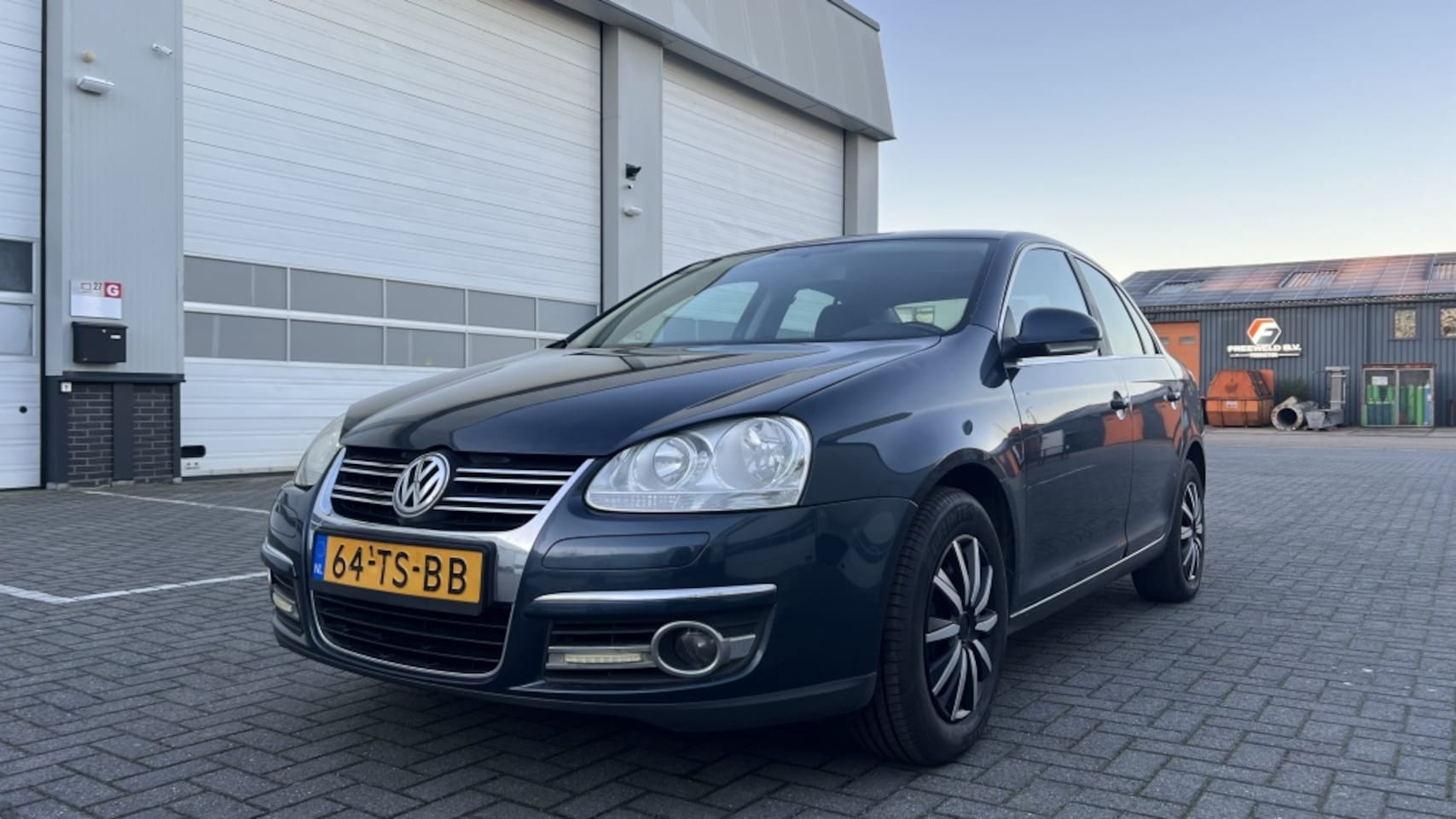 Volkswagen Jetta - 1.6 FSI Comfortl.Bns - AutoWereld.nl