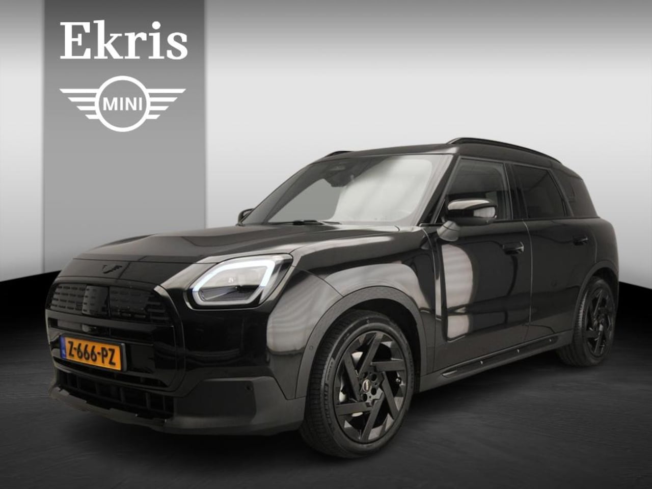 MINI Countryman - Mini E Favoured L 66.5 kWh | LED | Leder | HUD | Schuifdak | Active Cruise | Keyles go | D - AutoWereld.nl