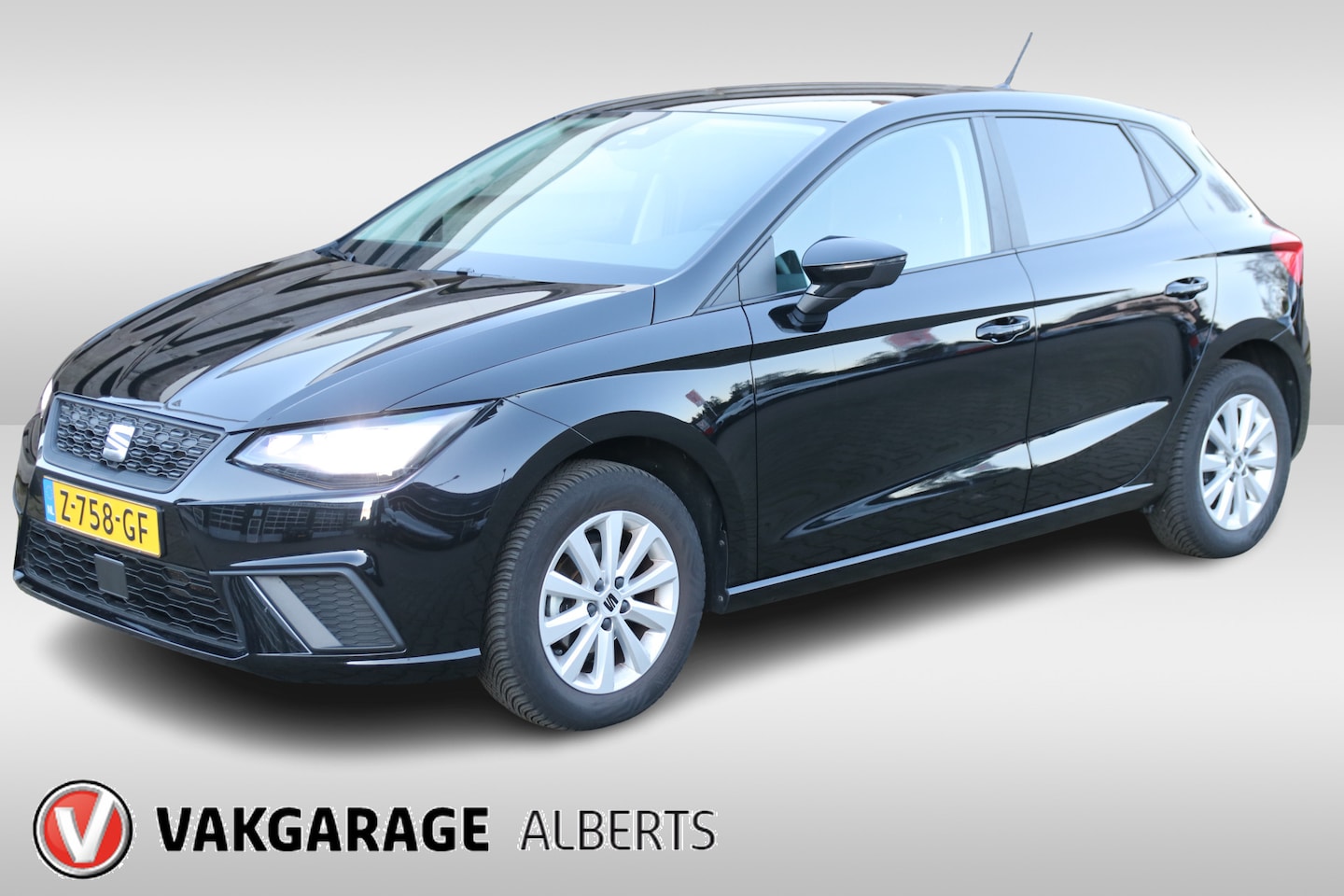 SEAT Ibiza - 1.0 EcoTSI Style / Apple car play / Cruise /  All Season - AutoWereld.nl