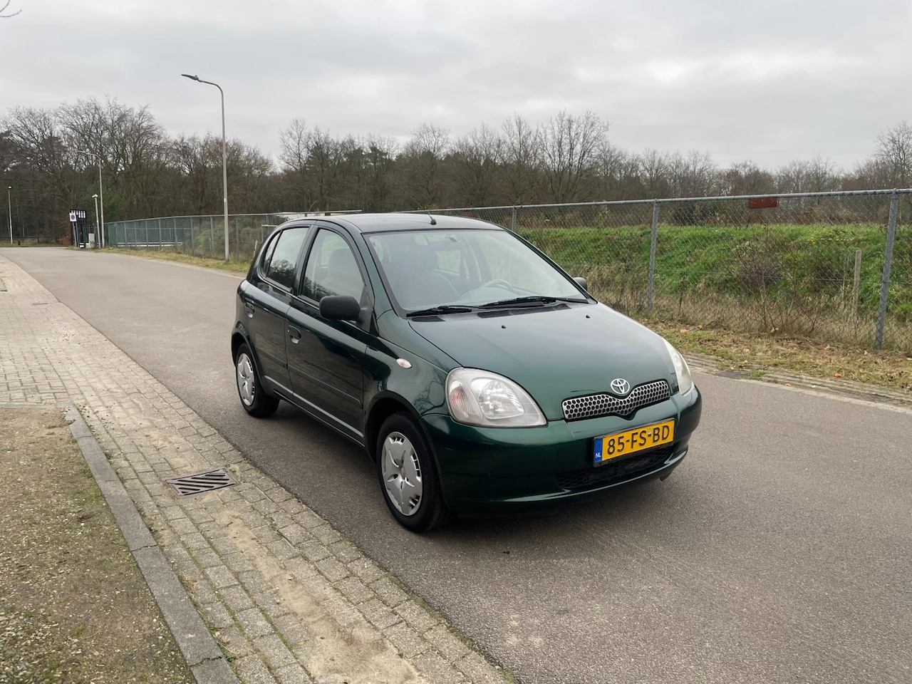 Toyota Yaris - 1.3-16V VVT-i Luna [ Leuke nette goed onderhouden Yaris ] - AutoWereld.nl