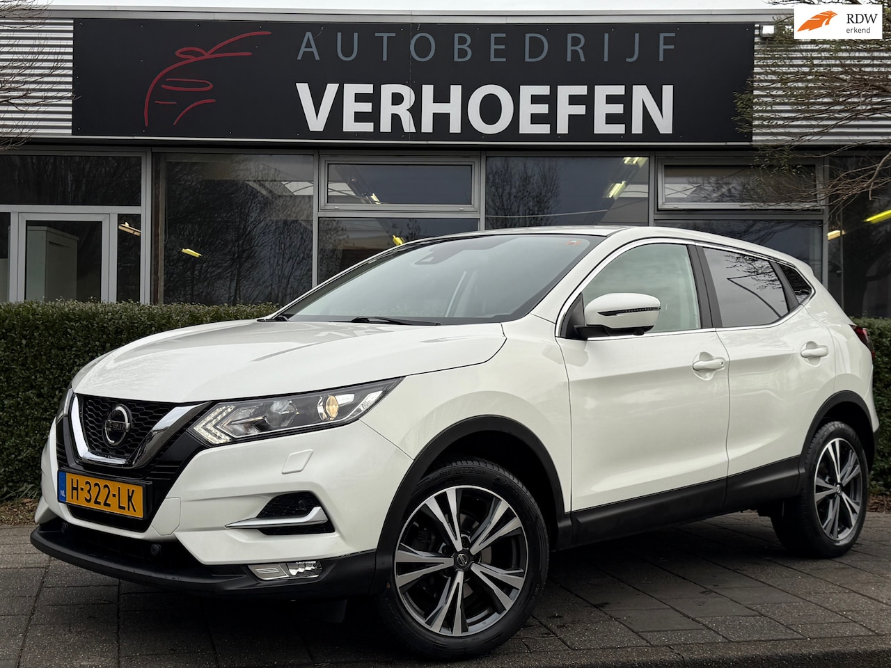 Nissan Qashqai - 1.2 Acenta - LANE / ADAPTIVE - 360 CAMERA - STOEL VERW - KEYLESS GO ! - AutoWereld.nl
