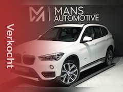 BMW X1 - XDrive20i High Executive / PANO / KEYLESS / CAMERA / STUUR+STOELVERW