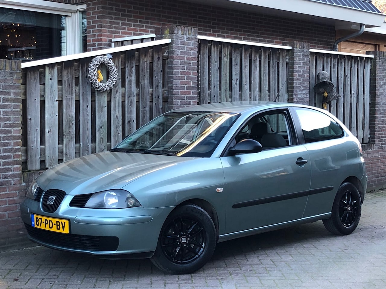 SEAT Ibiza - 1.4-16V Stella AIRCO/CLIMA, trekhaak, 116DKM, Cruise - AutoWereld.nl