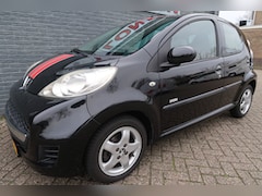 Peugeot 107 - 1.0-12V Millesim 200 Nette en goed onderhouden auto