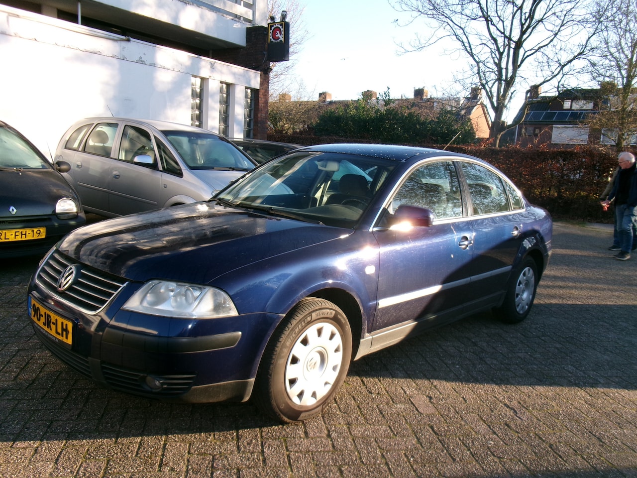 Volkswagen Passat - 1.8 Turbo AUTOMAAT - AutoWereld.nl
