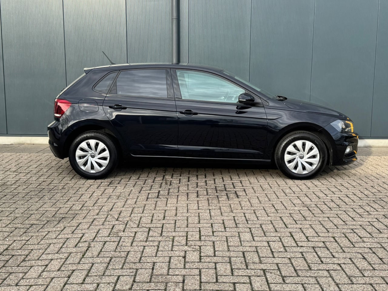 Volkswagen Polo - 1.0 MPI Comfort, Cruise,Airco,Navi via App - AutoWereld.nl