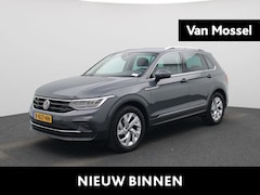 Volkswagen Tiguan - 1.5 TSI Life Business | 18 inch velgen | Automaat | Stoelverwarming | Navigatie | Achterui