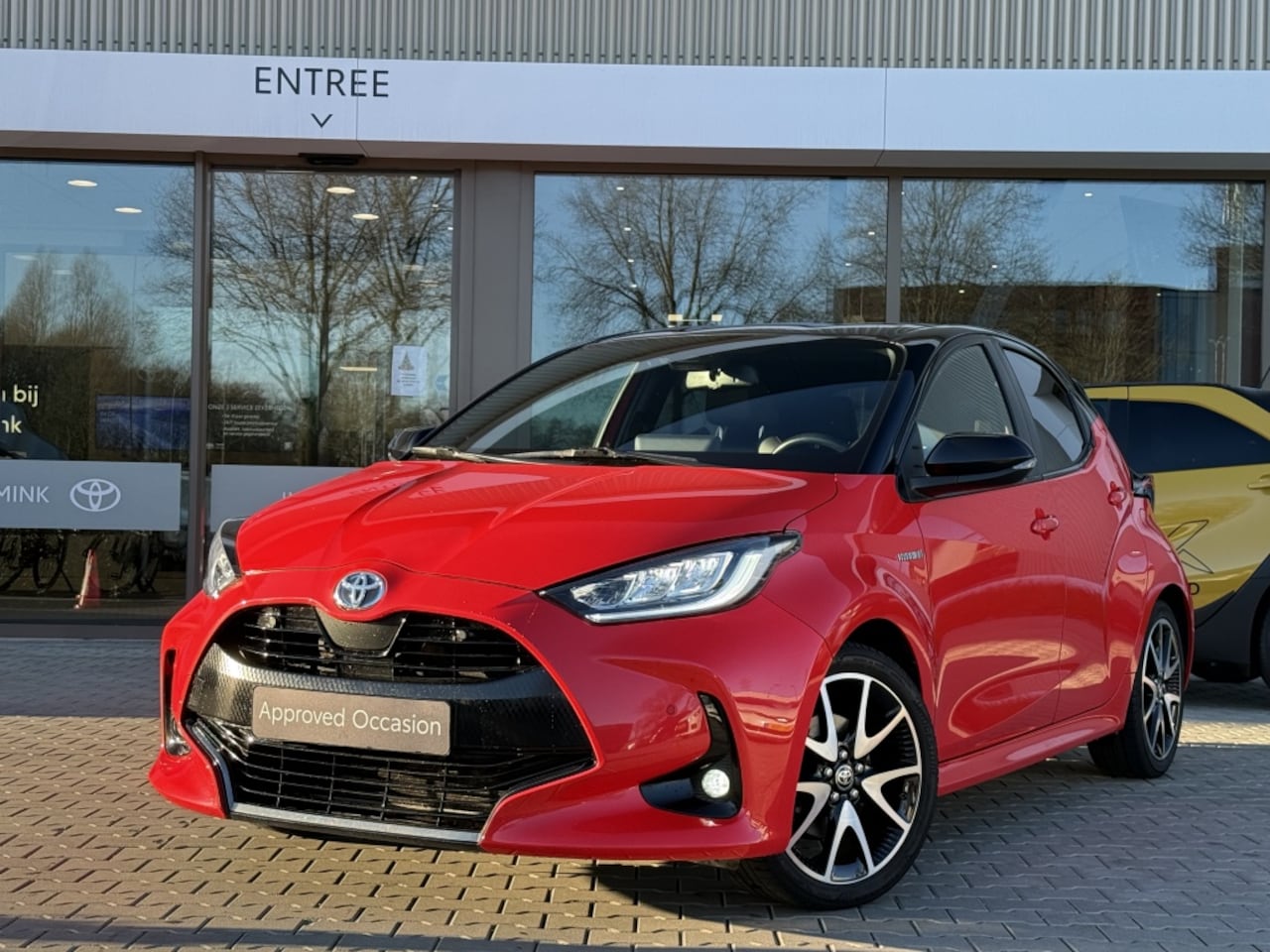 Toyota Yaris - 1.5 Hybrid Launch Edition | JBL | HUD | Parkeersensoren V+A - AutoWereld.nl