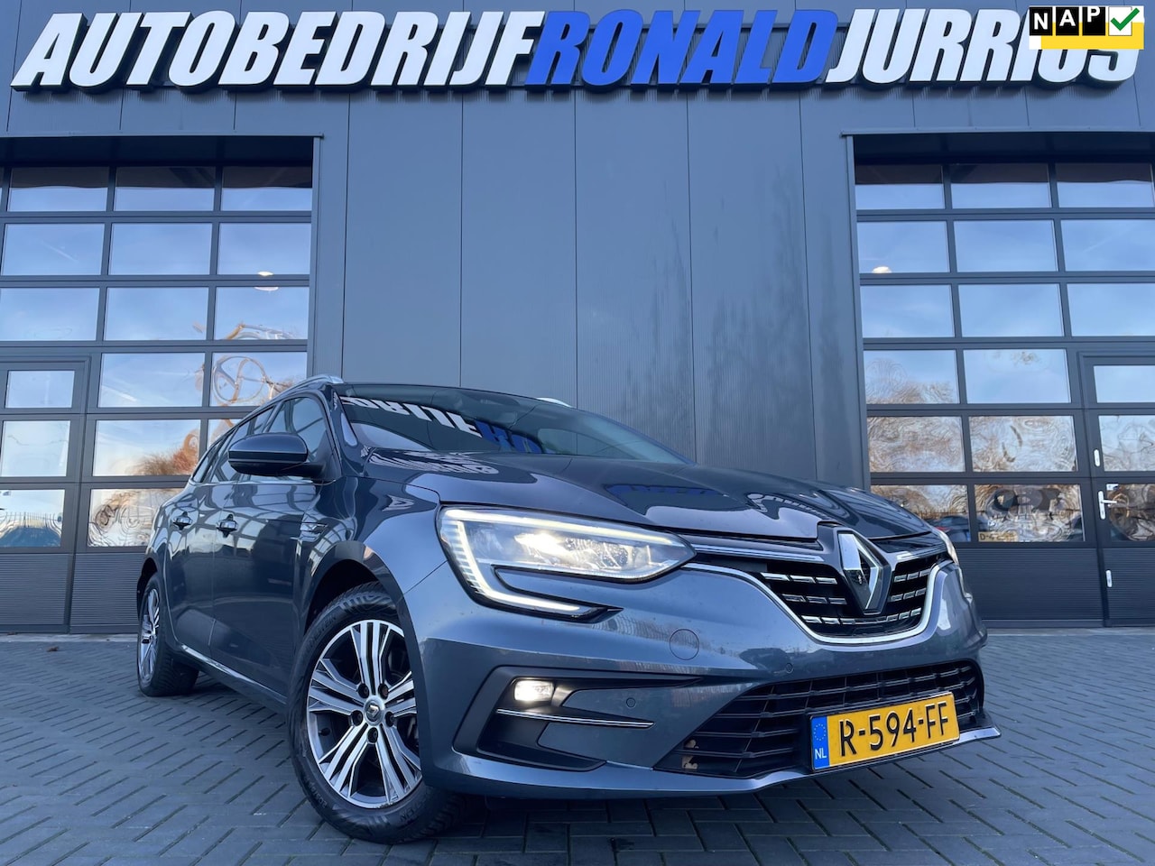 Renault Mégane E-Tech - Estate 1.6 Plug-In Hybrid 160 Intens NL.Auto/Trekhaak/Automaat/Full Led/Carplay/All season - AutoWereld.nl
