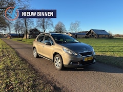 Peugeot 2008 - 1.2 VTi Active Pack | Navigatie | Parkeersensoren | Trekhaak |