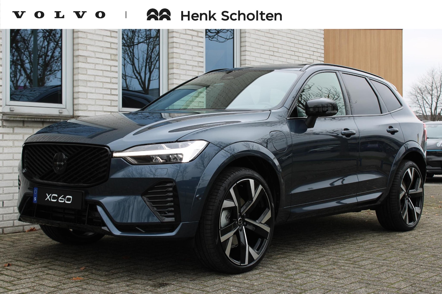 Volvo XC60 - 2.0 T6 Plug-in hybrid AWD Ultra Black Edition | Nappa leder Open Grid | Panoramadak | Visu - AutoWereld.nl