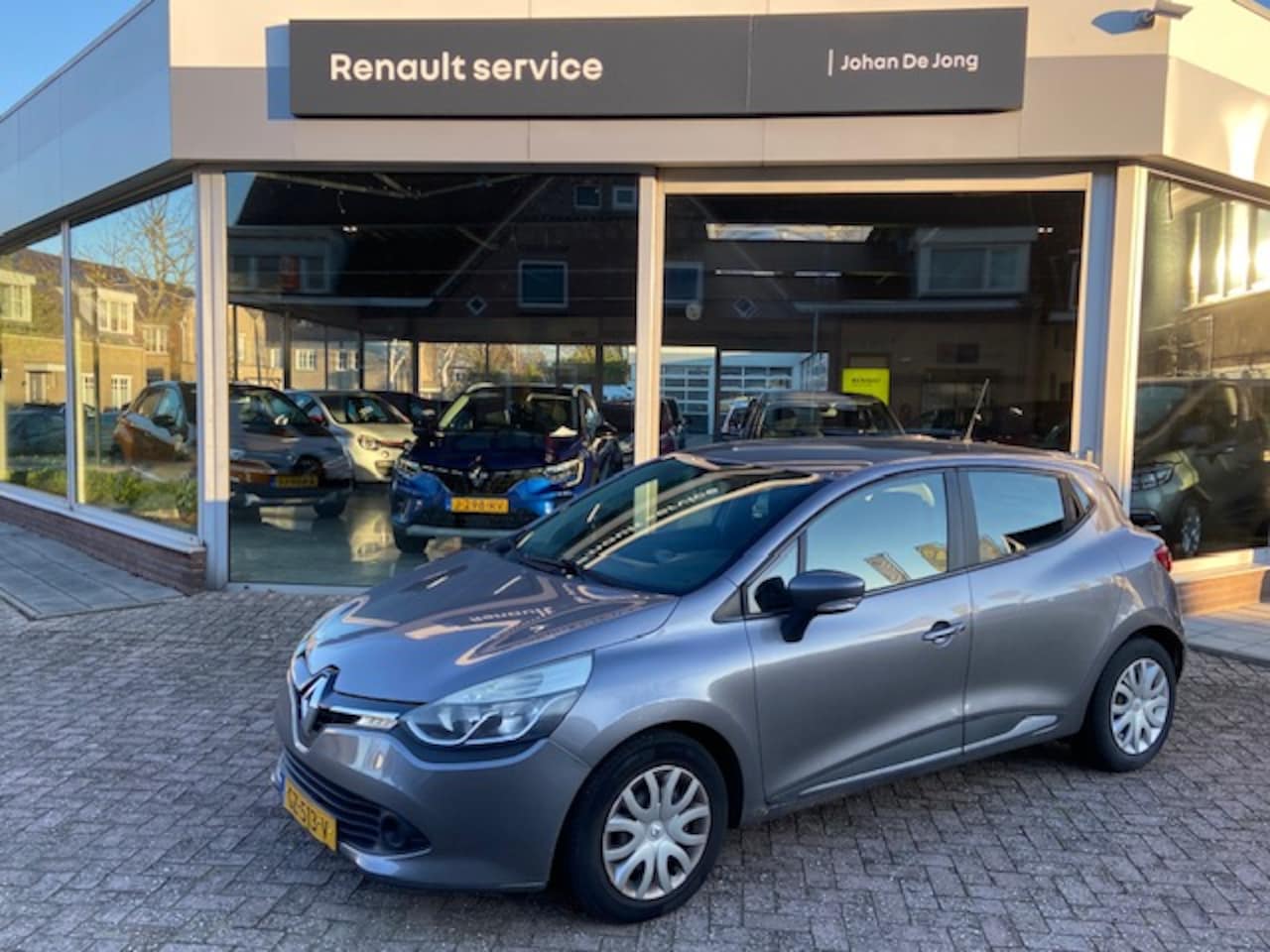 Renault Clio - Energy TCe 1.2-16V Expression - AutoWereld.nl