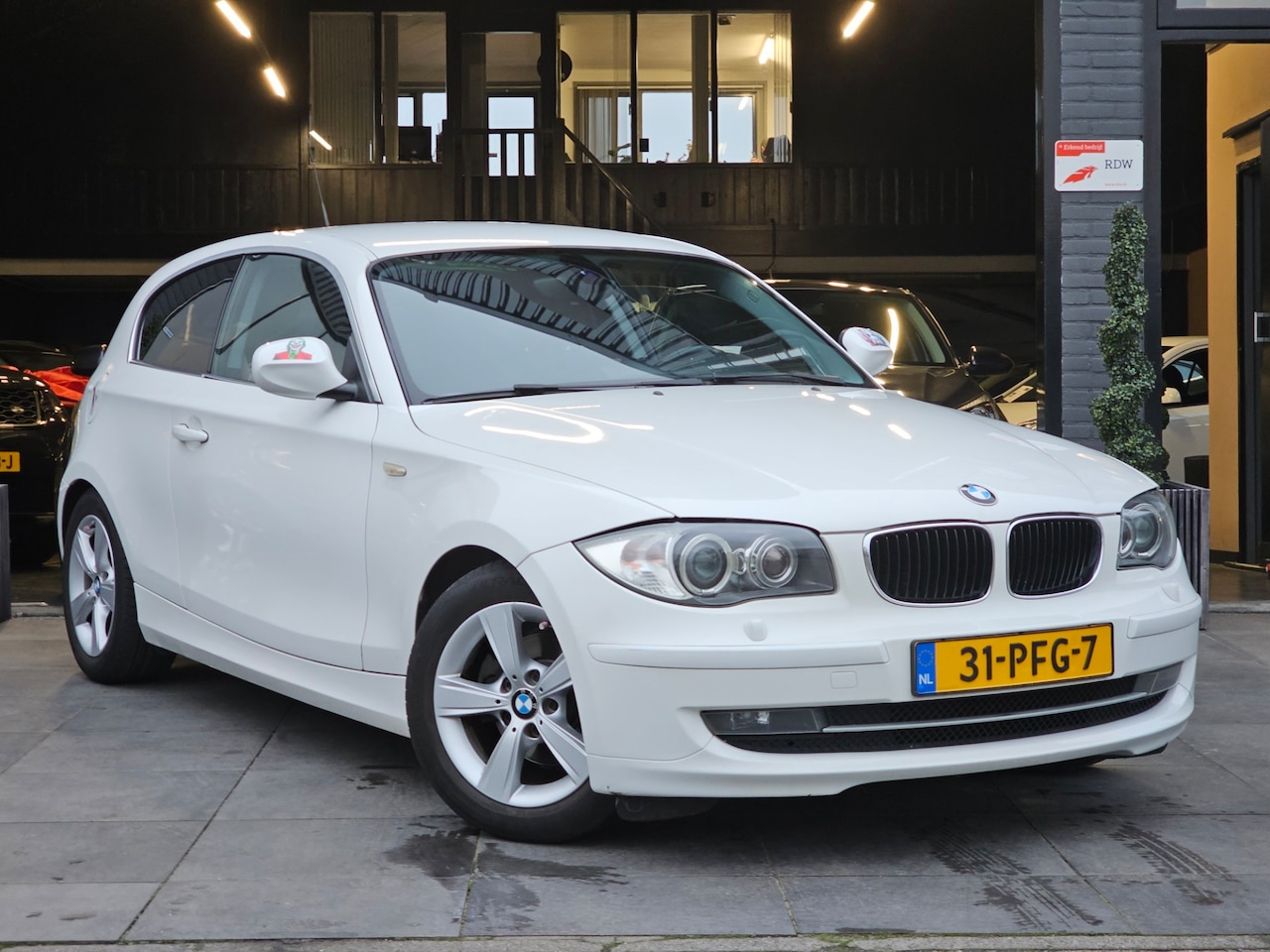 BMW 1-serie - 118i EffDyn. Ed. Business Line Edition|APK|Airco - AutoWereld.nl
