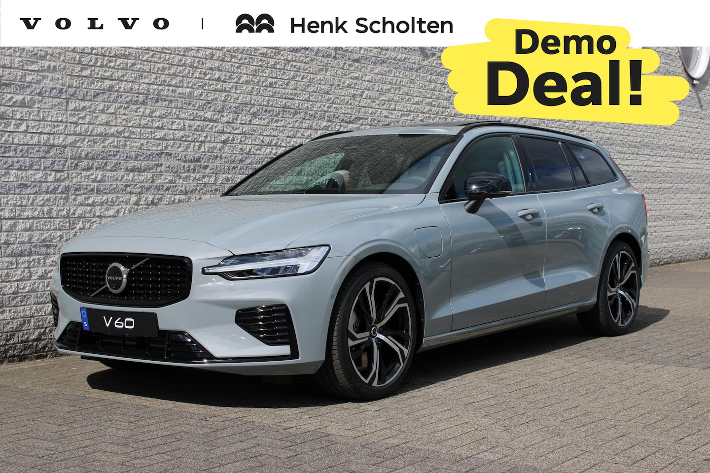 Volvo V60 - T6 Plug-in hybrid AWD Plus Dark | Panoramadak met schuif-/kantelfunctie | Verwarmbare voor - AutoWereld.nl