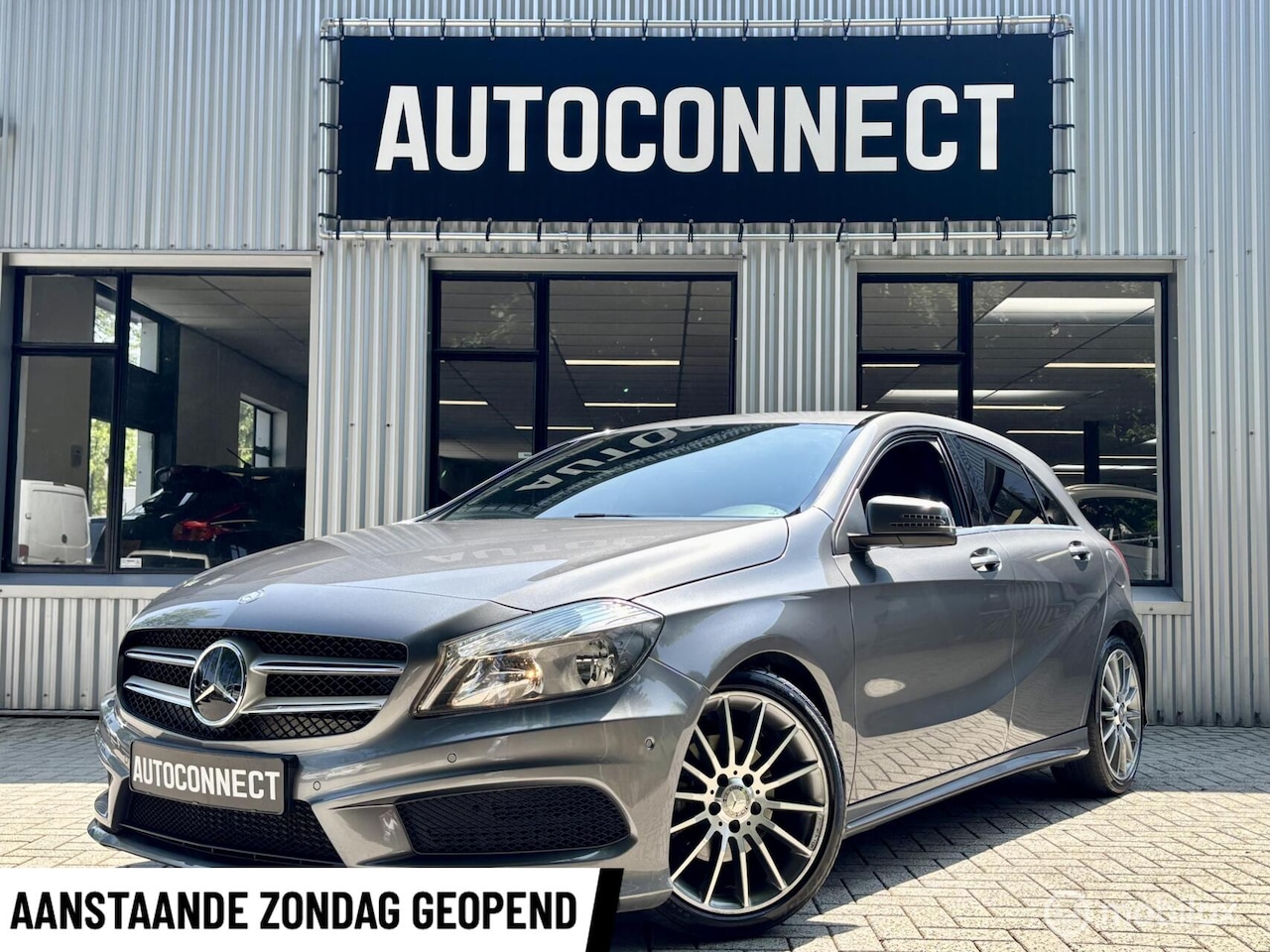Mercedes-Benz A-klasse - 200 AMG PAKKET. NAVI, STOELVERWARMING - AutoWereld.nl