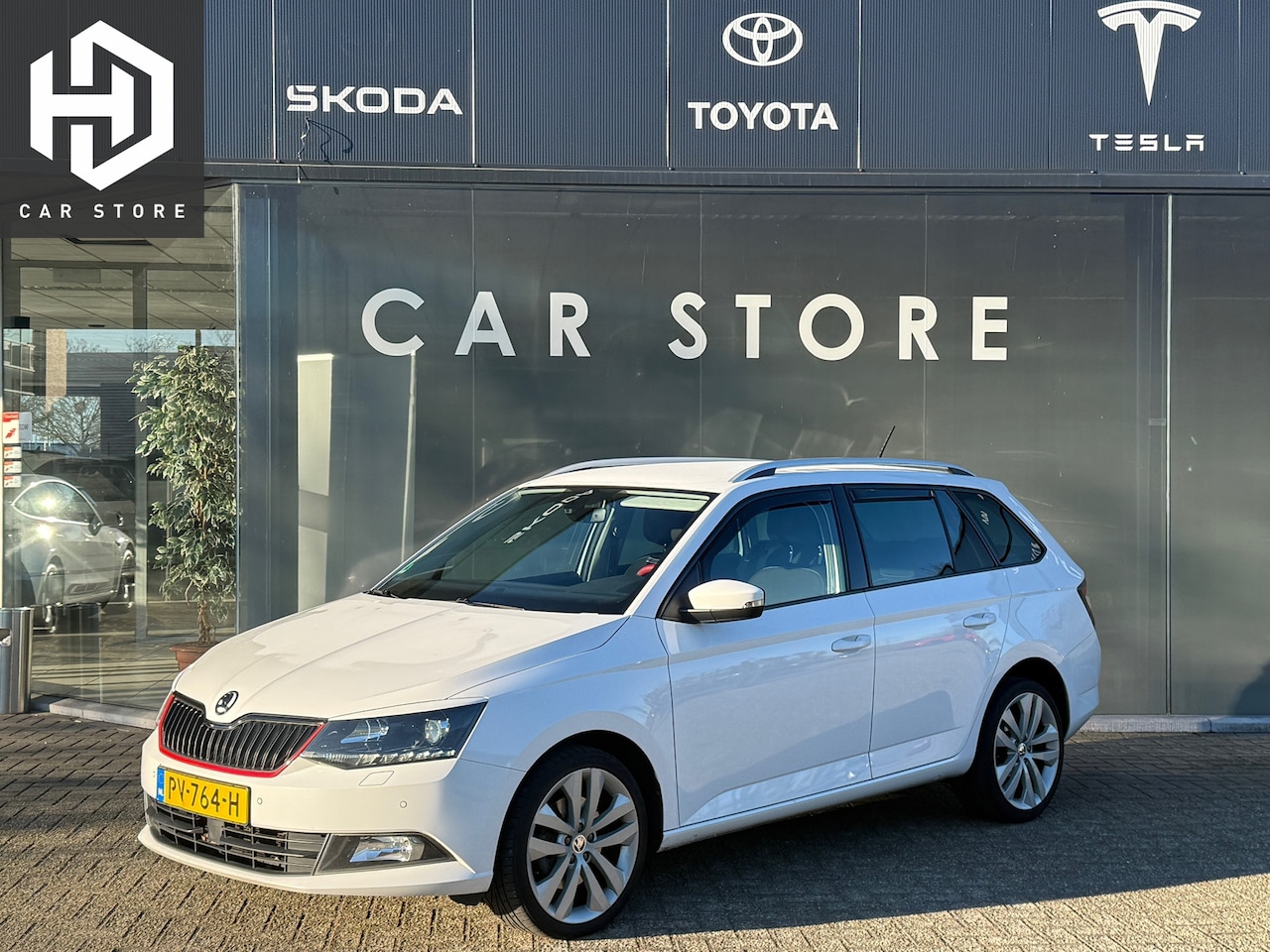 Skoda Fabia Combi - 1.0 TSI 110pk DSG Style Navi|Carplay|Camera|Stoelverwarming - AutoWereld.nl