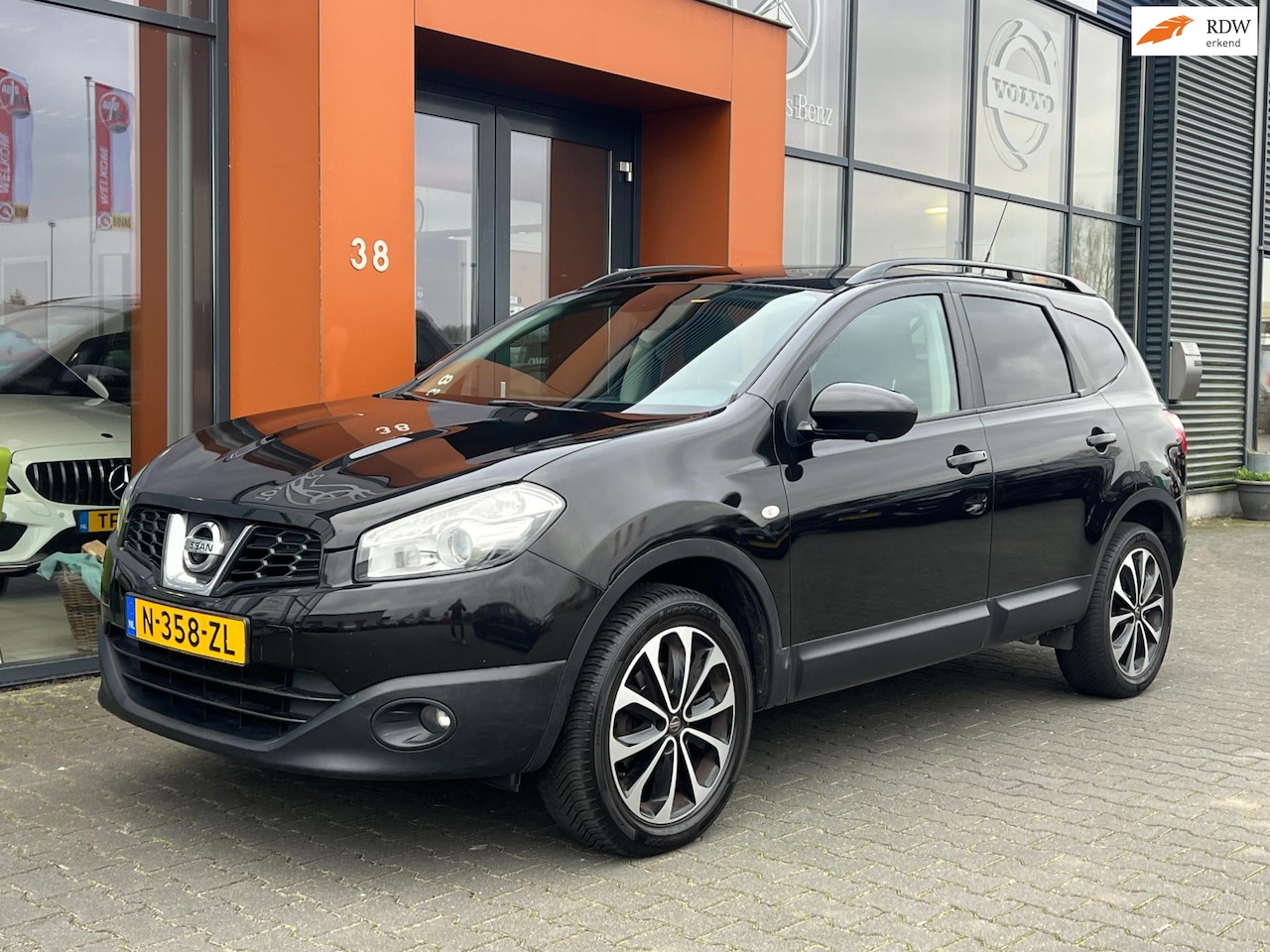 Nissan Qashqai+2 - 2.0 Tekna 7persoons|Panodak|360cam|Cruise - AutoWereld.nl