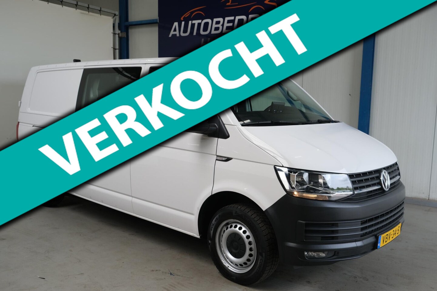 Volkswagen Transporter - 2.0 TDI 150 PK L2H1 DC - N.A.P. Airco, Cruise, PDC, Trekhaak. - AutoWereld.nl