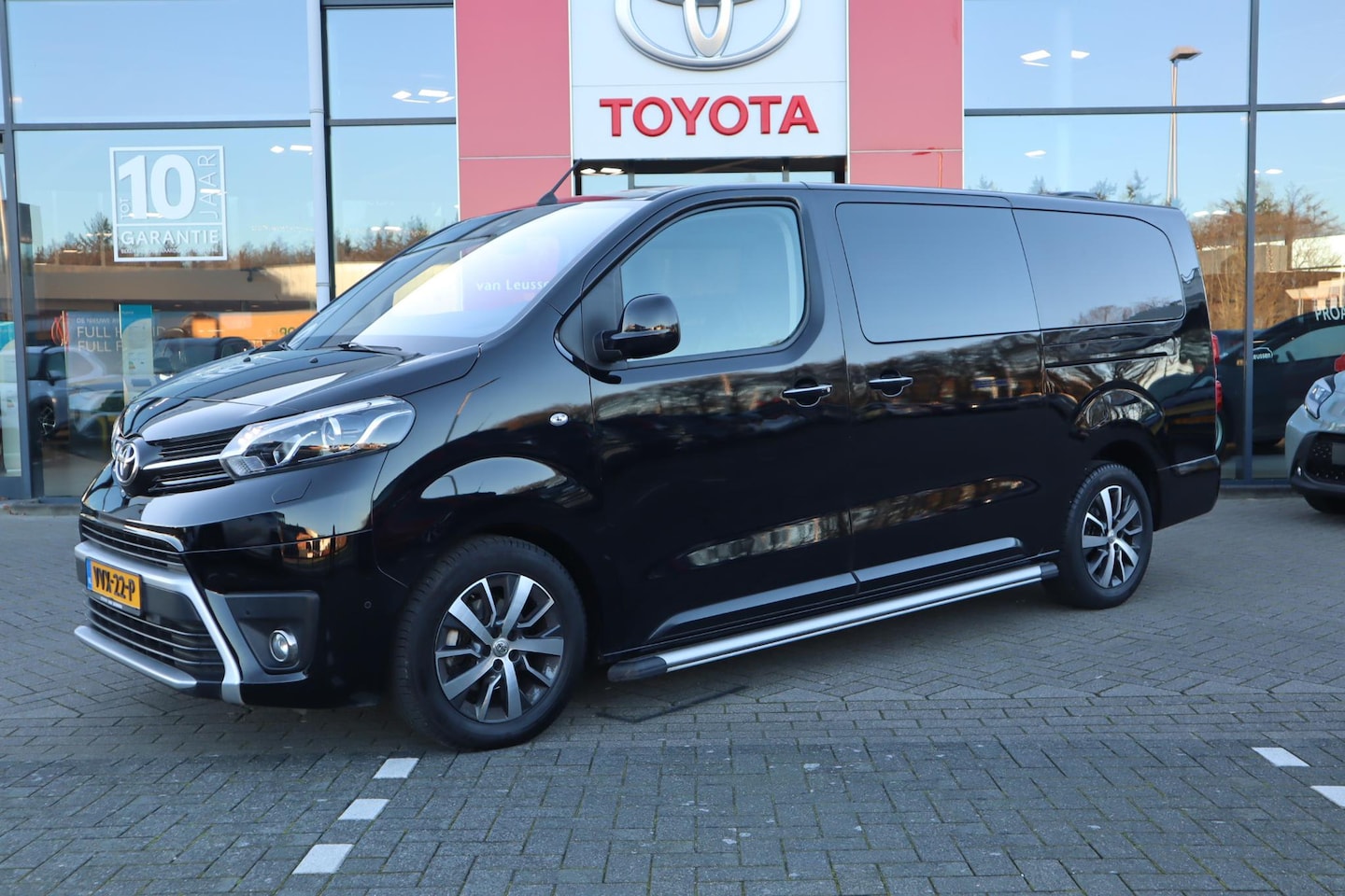 Toyota ProAce - DUBBEL CABINE 177PK DYNAMIC AUTOMAAT BLIND-SPOT LEDER 2x-SCHUIFDEUR APPLE/ANDROID 17"LM-VE - AutoWereld.nl